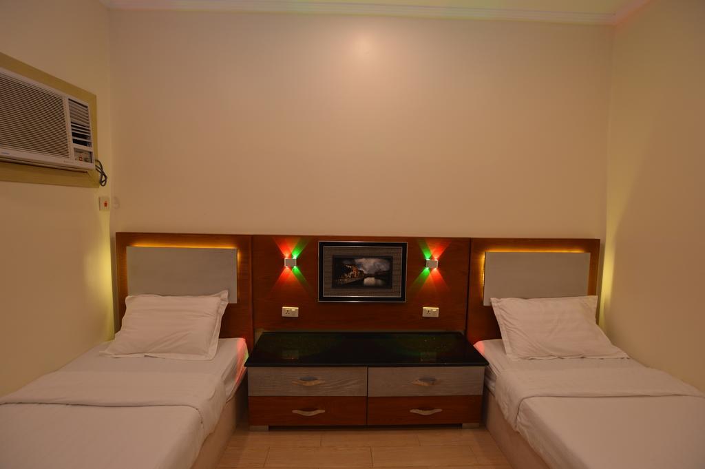 Al Ahmadi Plaza Resort Yanbu Exterior photo
