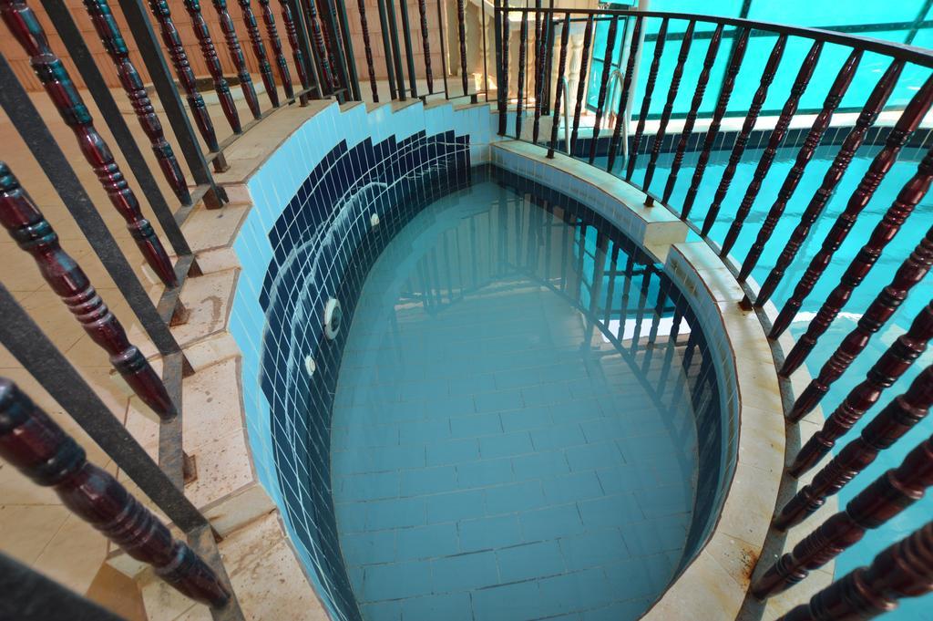 Al Ahmadi Plaza Resort Yanbu Exterior photo