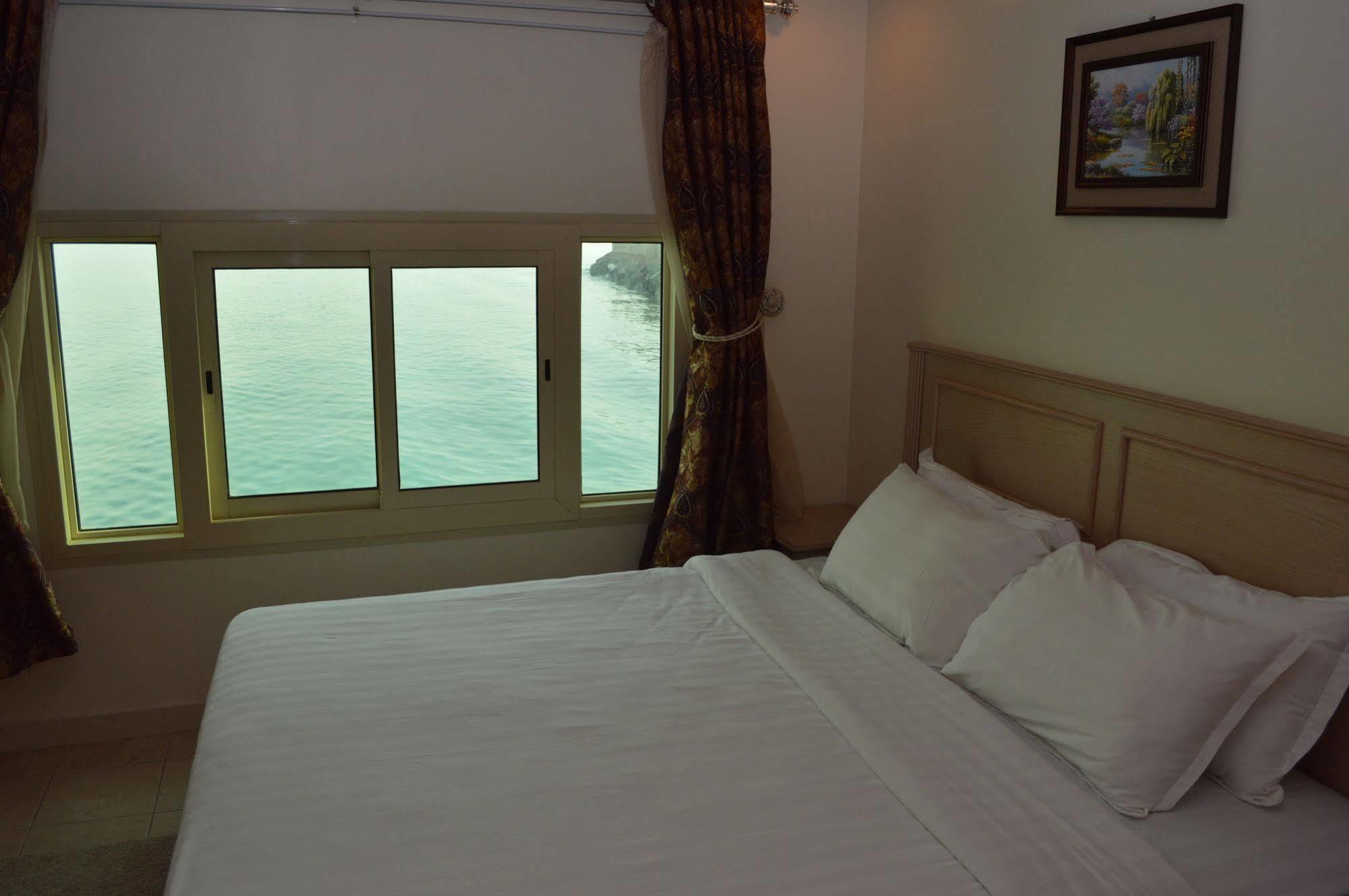 Al Ahmadi Plaza Resort Yanbu Exterior photo