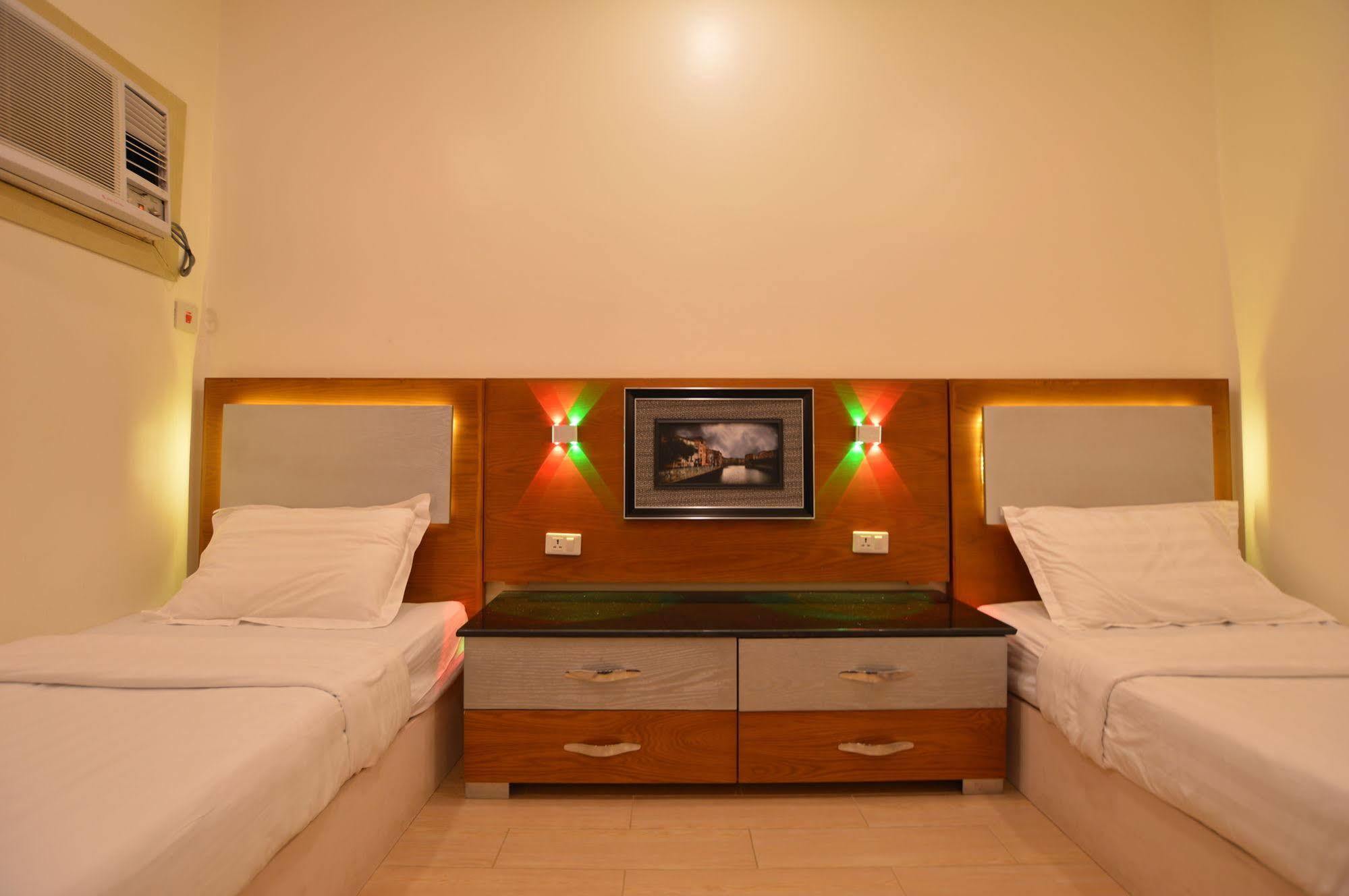 Al Ahmadi Plaza Resort Yanbu Exterior photo